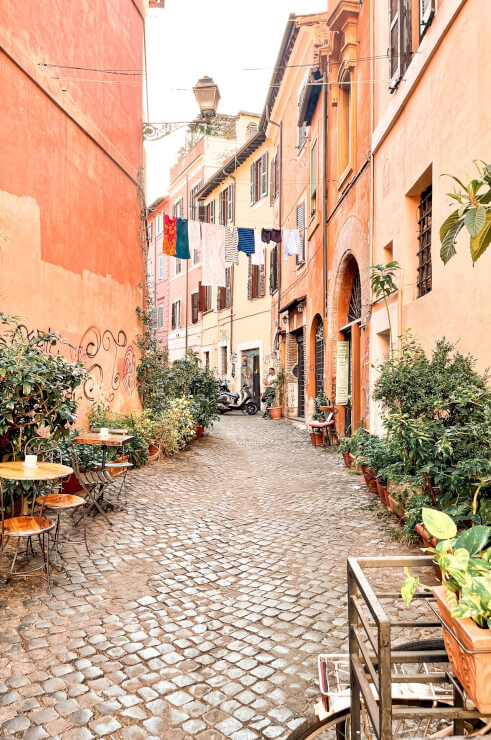 trastevere-roma-calles-empedradas