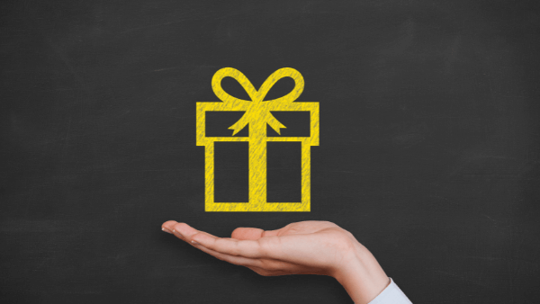 Your Holiday Gift Guide Strategy: Even If You Don't Sell Physical Products