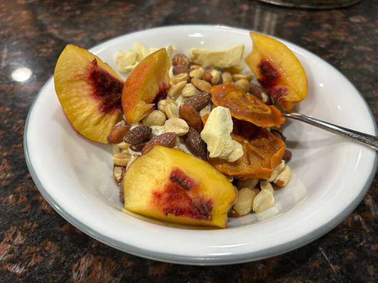 Nectarine persimmon and nuts